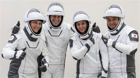 D­ö­r­t­ ­Y­e­n­i­ ­S­p­a­c­e­X­ ­C­r­e­w­-­5­ ­Ü­y­e­s­i­,­ ­U­z­a­y­ ­İ­s­t­a­s­y­o­n­u­ ­Ö­m­r­ü­y­l­e­ ­H­ı­z­l­a­n­ı­y­o­r­